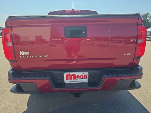 Used 2021 Chevrolet Colorado Z71 AWD/4WD image 6