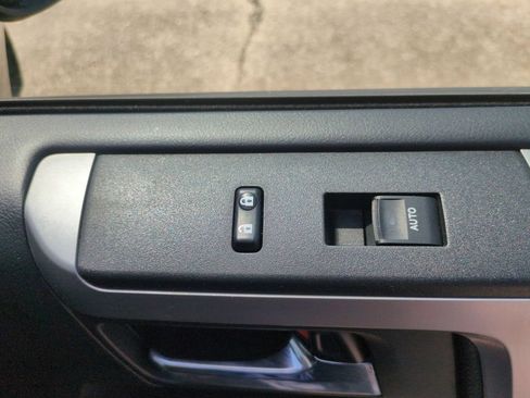 Used 2023 Toyota 4Runner SR5 AWD/4WD image 33