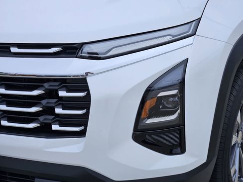 New 2026 Chevrolet Equinox LT FWD image 11