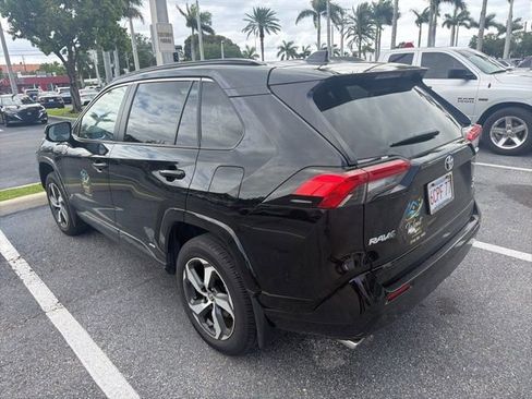 Certified 2025 Toyota RAV4 SE image 5