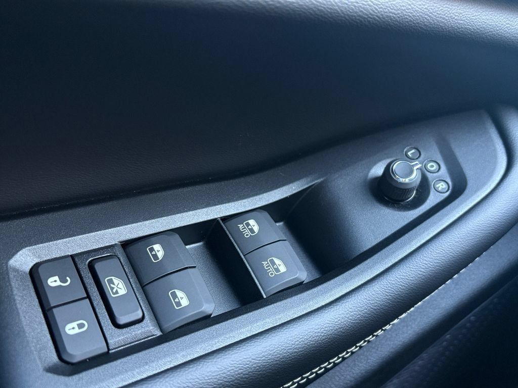 New 2026 Jeep Grand Cherokee Altitude AWD/4WD image 13
