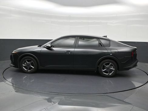Used 2025 Kia K4 FWD image 2