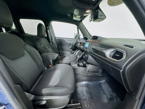 Used 2021 Jeep Renegade Latitude image 32