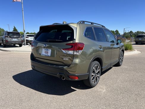Used 2023 Subaru Forester Limited w/ Popular Package #2 AWD/4WD image 7