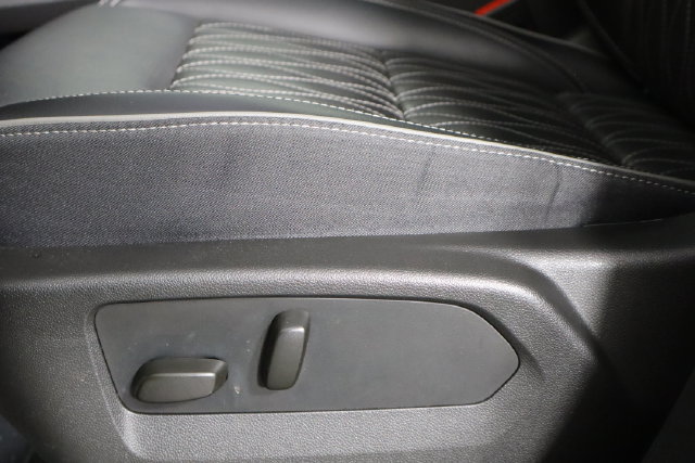Used 2023 Buick Envision Avenir FWD image 23