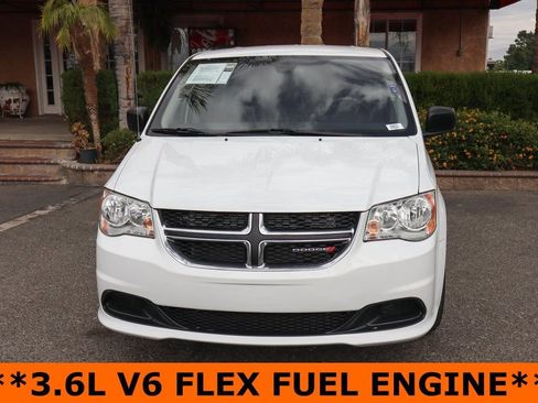 Used 2019 Dodge Grand Caravan SE FWD image 3