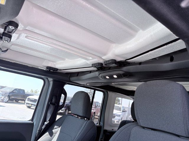 Used 2024 Jeep Wrangler Unlimited AWD/4WD image 11
