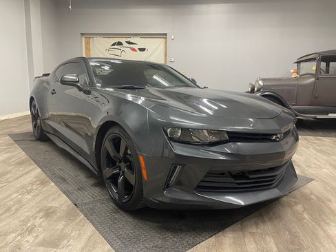 Used 2017 Chevrolet Camaro LS RWD image 5