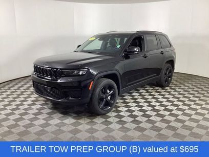 Used 2022 Jeep Grand Cherokee Altitude