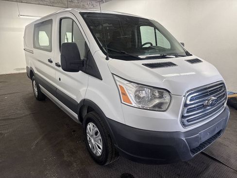 Used 2018 Ford Transit 250 130 Low Roof w/ Exterior Upgrade Package RWD image 2