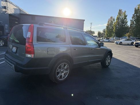 Used 2007 Volvo XC70 AWD/4WD image 2
