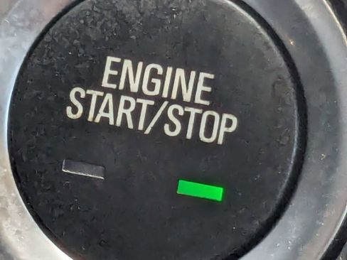 Used 2020 Chevrolet Equinox LT w/ Driver Convenience Package FWD image 39