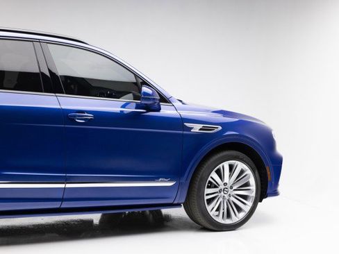 Used 2022 Bentley Bentayga Speed image 31