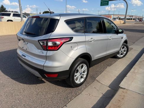Used 2017 Ford Escape SE AWD/4WD image 5