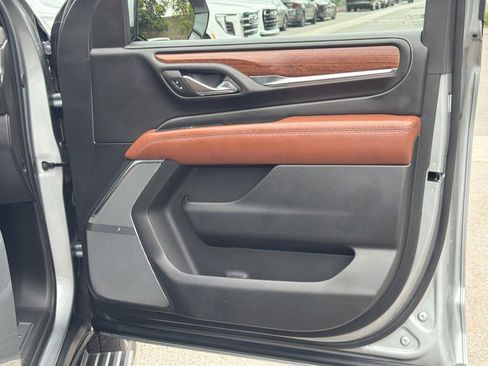 Used 2024 GMC Yukon XL Denali Ultimate AWD/4WD image 33
