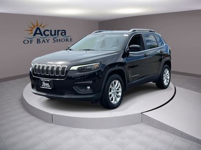 Used 2019 Jeep Cherokee Latitude w/ Popular Appearance Group