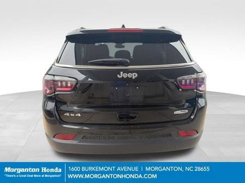 Used 2024 Jeep Compass Latitude AWD/4WD image 7