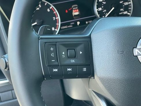 Certified 2025 Nissan Rogue SV AWD/4WD image 15