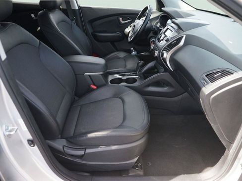 Used 2011 Hyundai Tucson GLS FWD image 18
