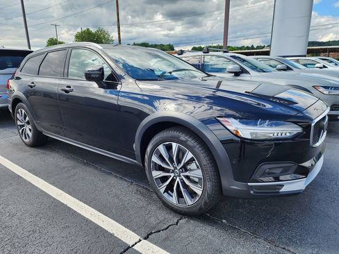 Certified 2024 Volvo V90 B6 Cross Country Plus AWD/4WD image 1