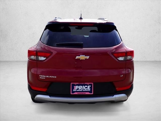 Used 2025 Chevrolet TrailBlazer LT AWD/4WD image 3