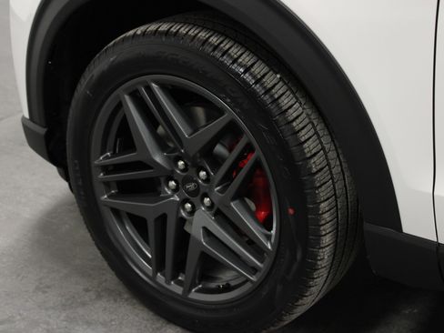 New 2026 Ford Explorer ST-Line w/ ST-Line Street Pack image 10