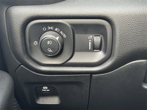 Used 2023 RAM 1500 Big Horn image 24