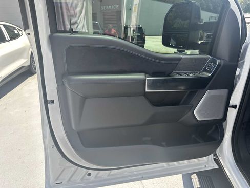 Used 2025 Ford F250 Platinum w/ FX4 Off-Road Package image 18