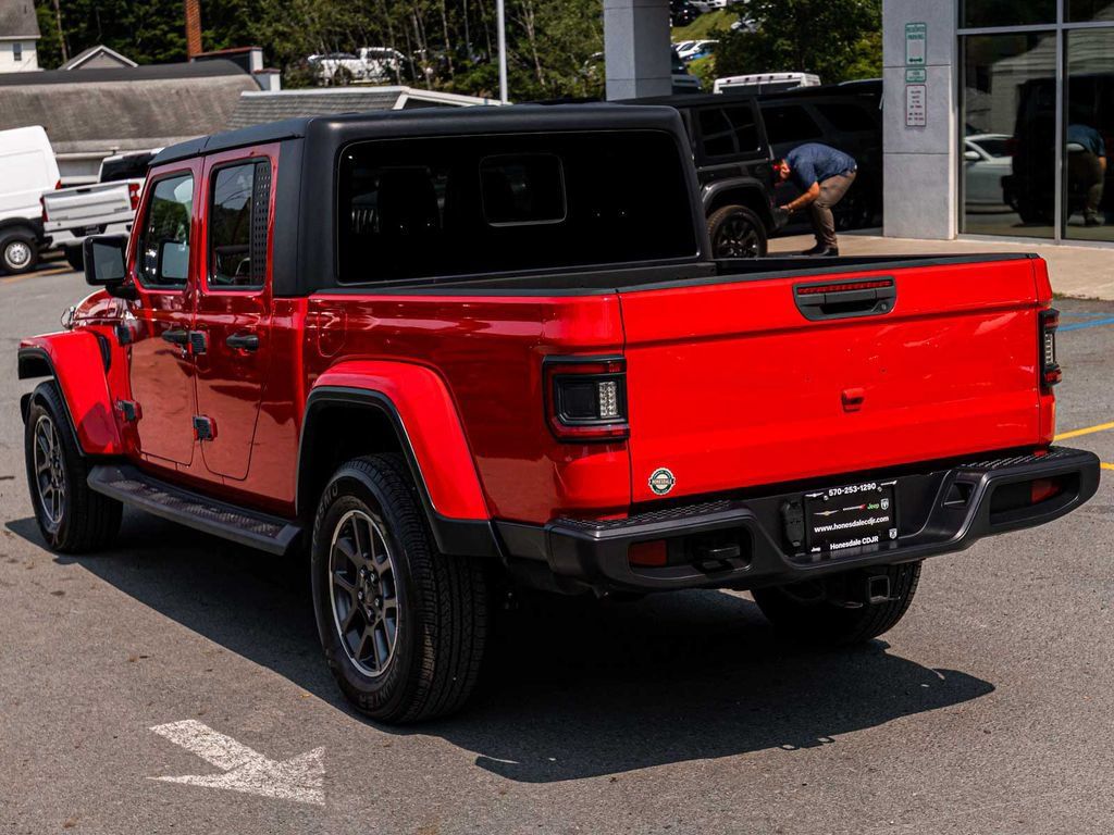 Used 2021 Jeep Gladiator Overland w/ Popular Equipment Package AWD/4WD image 6
