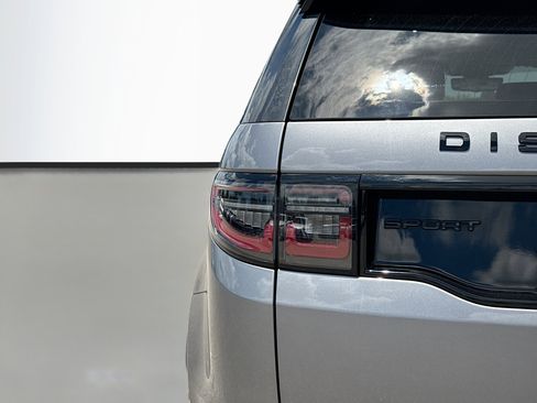 Used 2021 Land Rover Discovery Sport SE R-Dynamic AWD/4WD image 10
