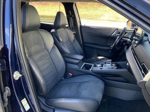 Used 2022 Mitsubishi Outlander SE image 7