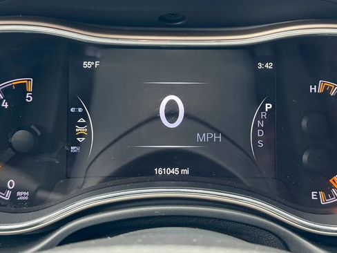 Used 2014 Jeep Grand Cherokee Limited w/ Luxury Group II image 30