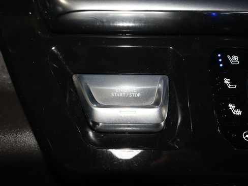 Used 2025 GMC Sierra 1500 Denali AWD/4WD image 18
