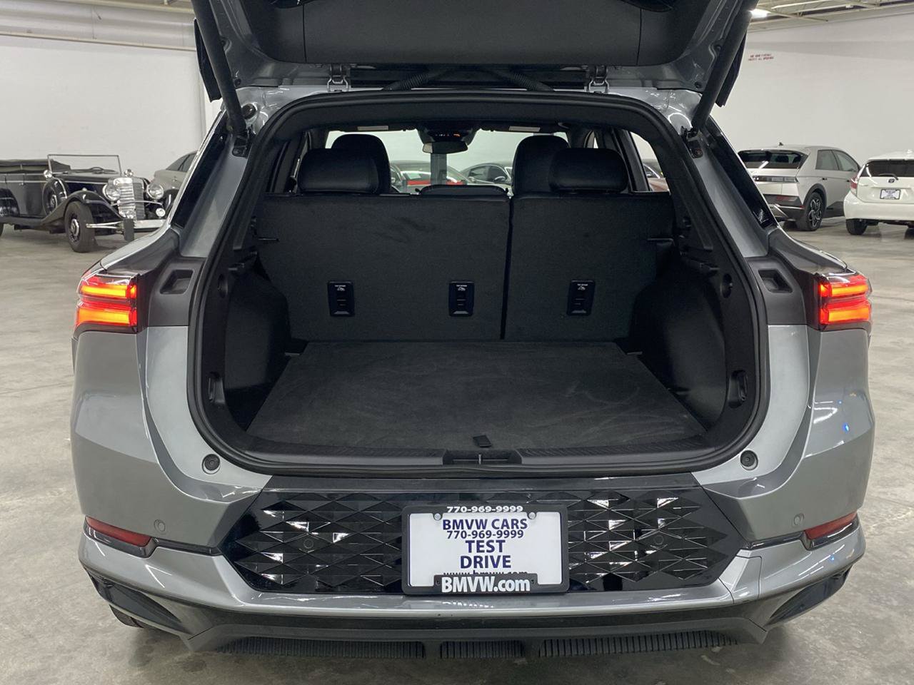 Used 2024 Chevrolet Equinox EV RS FWD image 17
