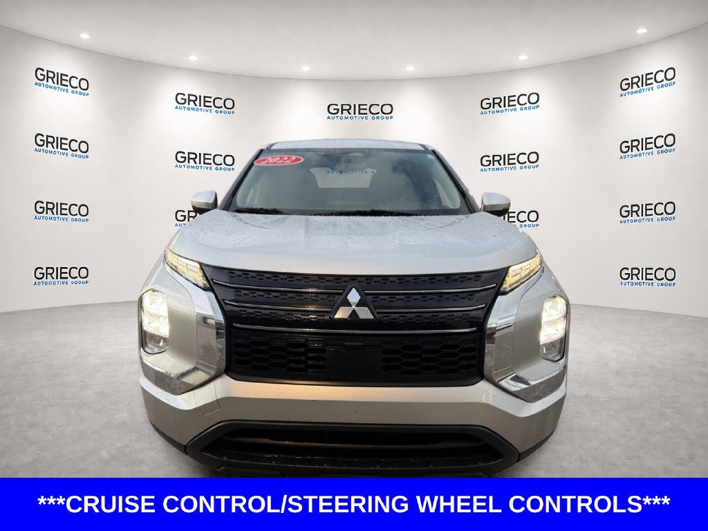 Used 2022 Mitsubishi Outlander ES FWD image 2