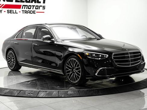 Used 2025 Mercedes-Benz S 500 4MATIC image 3