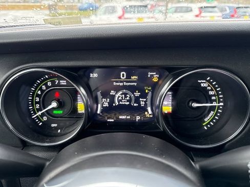 Used 2021 Jeep Wrangler Unlimited Sahara AWD/4WD image 42