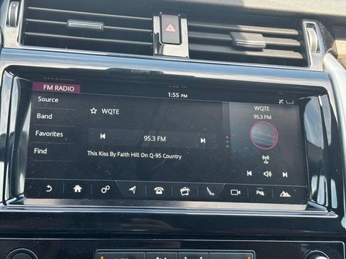 Used 2017 Land Rover Discovery HSE AWD/4WD image 34