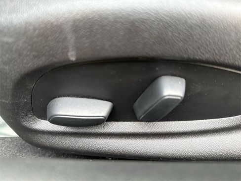 Used 2018 Chevrolet Camaro LT image 14