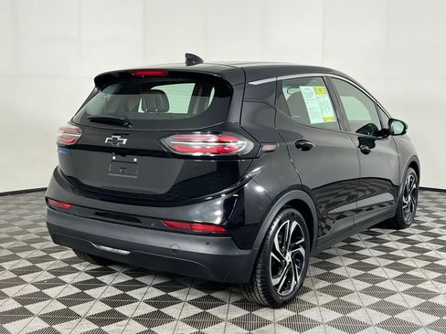 Used 2022 Chevrolet Bolt LT w/ Infotainment Package image 6