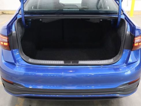 Used 2024 Volkswagen Jetta SE image 13