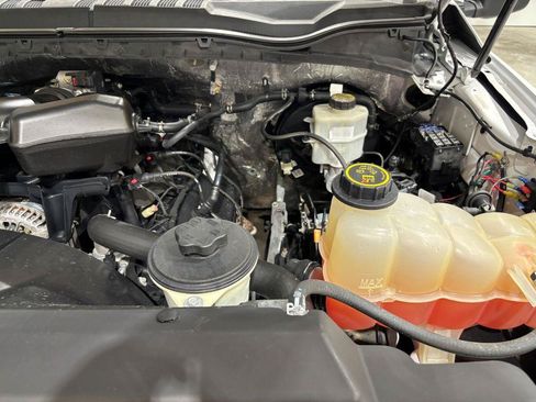 Used 2017 Ford F250 XL w/ Power Equipment Group AWD/4WD image 25