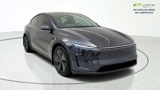 Used 2026 Tesla Model Y AWD image 1