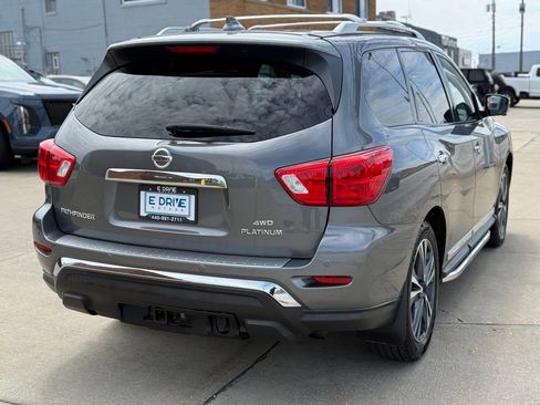Used 2019 Nissan Pathfinder Platinum AWD/4WD image 7