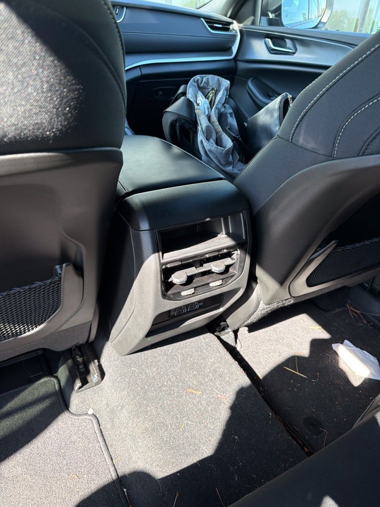 Used 2026 Jeep Grand Cherokee Laredo AWD/4WD image 9