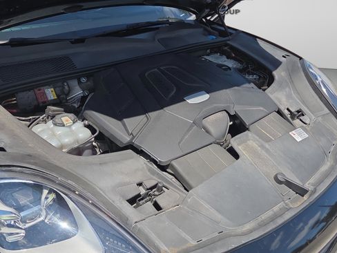 Used 2020 Porsche Cayenne AWD/4WD image 35