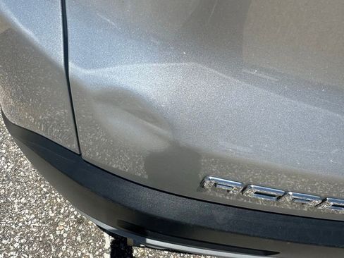 Used 2019 GMC Acadia SLE FWD image 9