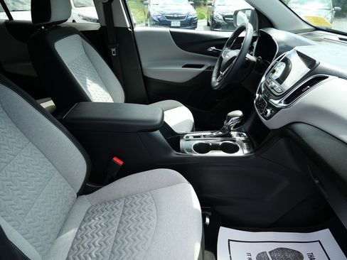 Used 2022 Chevrolet Equinox LT AWD/4WD image 18