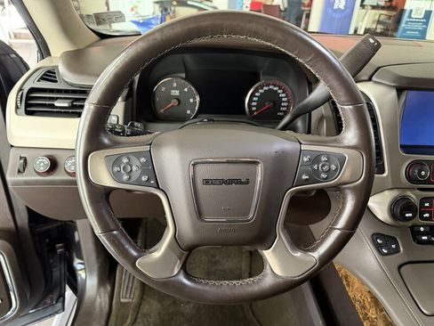Used 2016 GMC Yukon XL Denali w/ Open Road Package AWD/4WD image 13