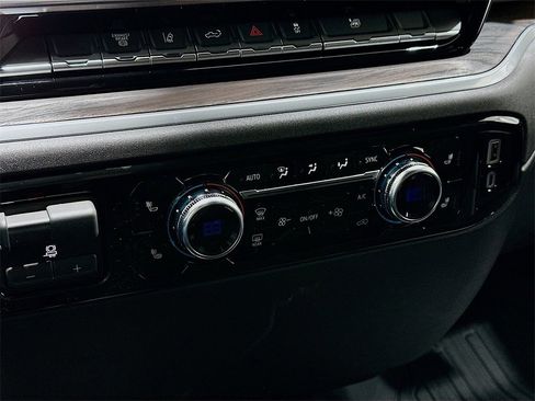 New 2026 GMC Sierra 3500 SLT image 16